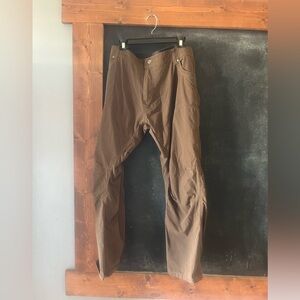 Kulh born in the mountain pants size 42x32 euc Men's Casual Brown Cargo Pants
